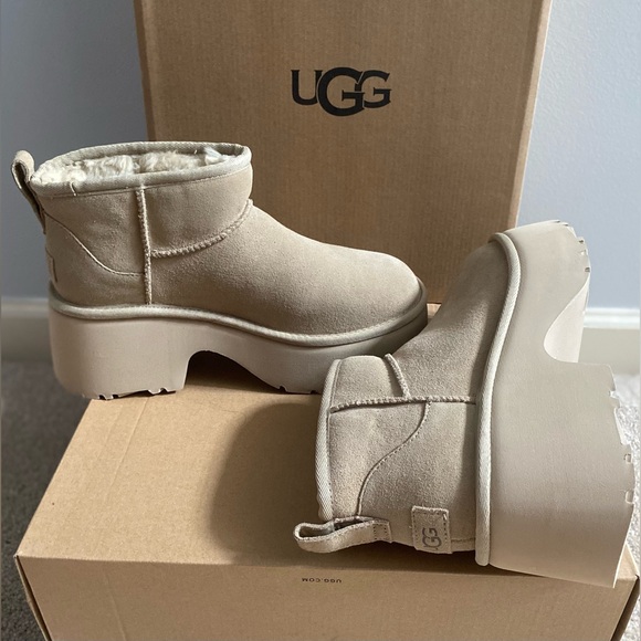 UGG The Classic Ultra Mini New Heights Boots ✨ Mustard Seed Size 8 | suede - Picture 16 of 16